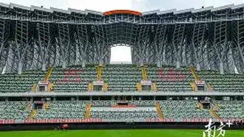 《狼队重磅官宣：爱德华兹即将走马上任，米堡喜提300万镑丰厚解约金！》